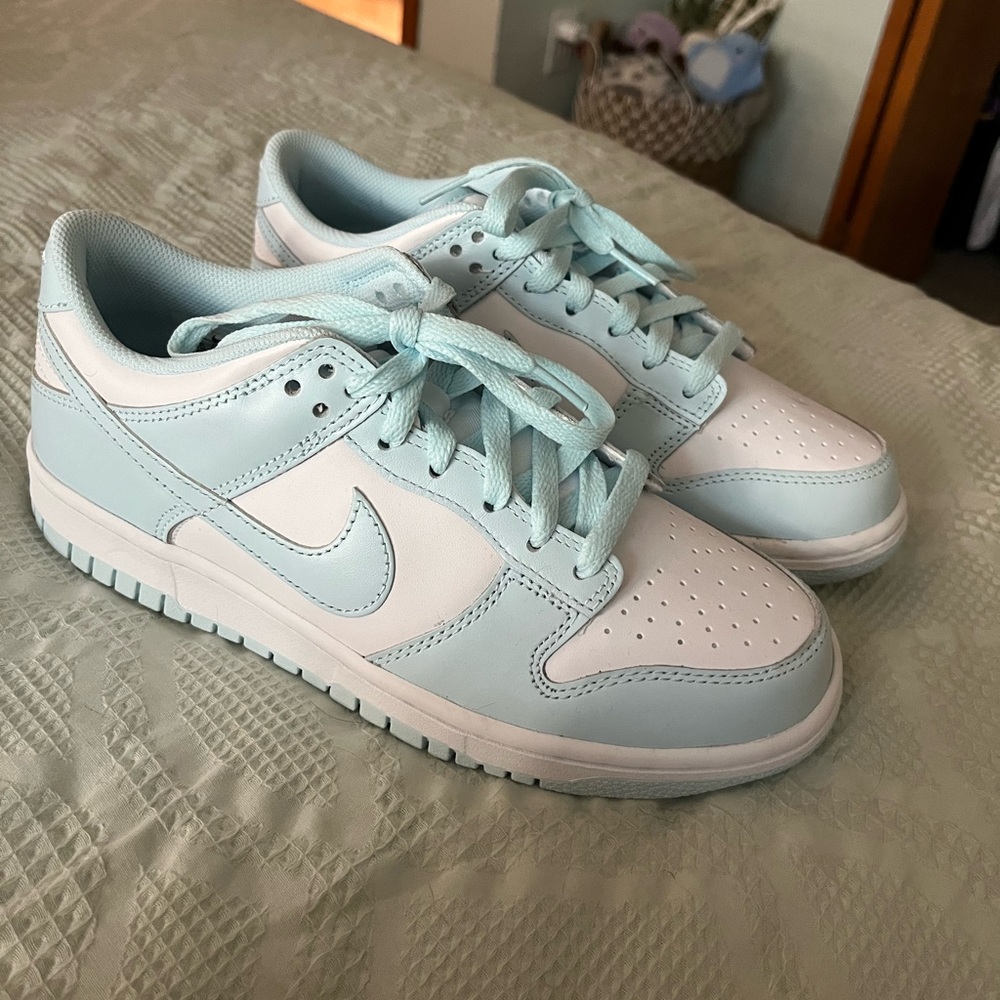 Nike dunks low